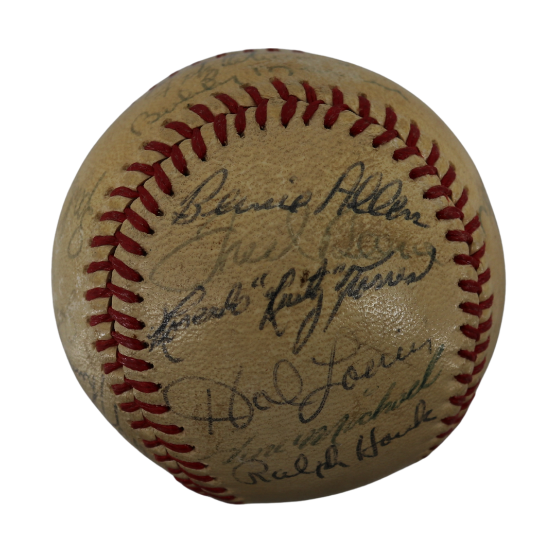 Munson Stottlemyre Lyle 1972 New York Yankees Team Signed OAL Joe Cronin Ball (JSA LOA)