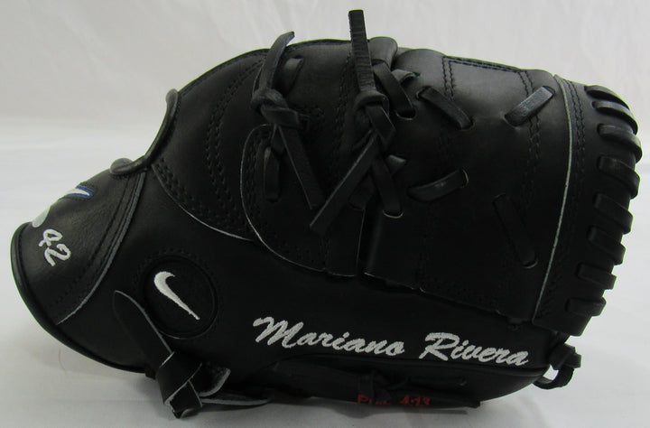 Mariano Rivera Signed Auto Baseball Glove Steiner Hologram