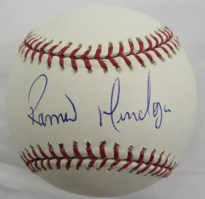 Ramiro Mendoza Signed Auto Baseball PSA G90118 B155