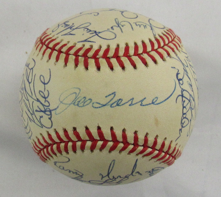 1999 New York Yankess Team Signed Rawlings Baseball PSA/DNA LOA B85569 Derek Jeter