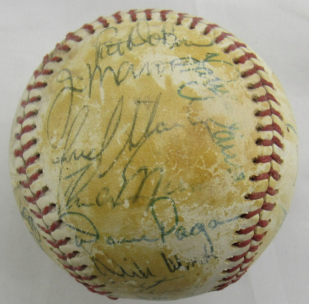 Thurman Munson Elston Howard Sparky Lyle +16 Signed Auto Yankees Team Signed Baseball PSA/DNA LOA V06430