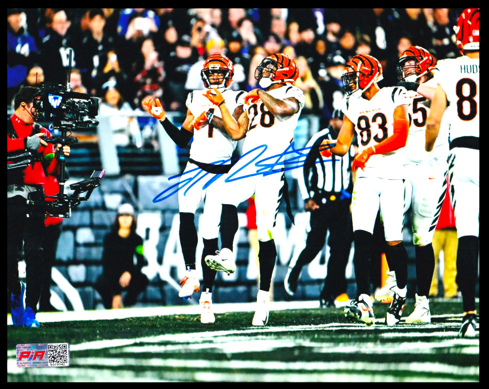 Joe Mixon Cincinnati Bengals Signed 8x10 Photo (PIA Certified)
