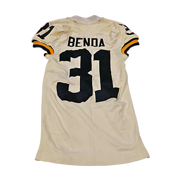 Nick Benda Michigan Wolverines Team Issued 2015 Cream Jersey #31 Jersey (Size: M) 