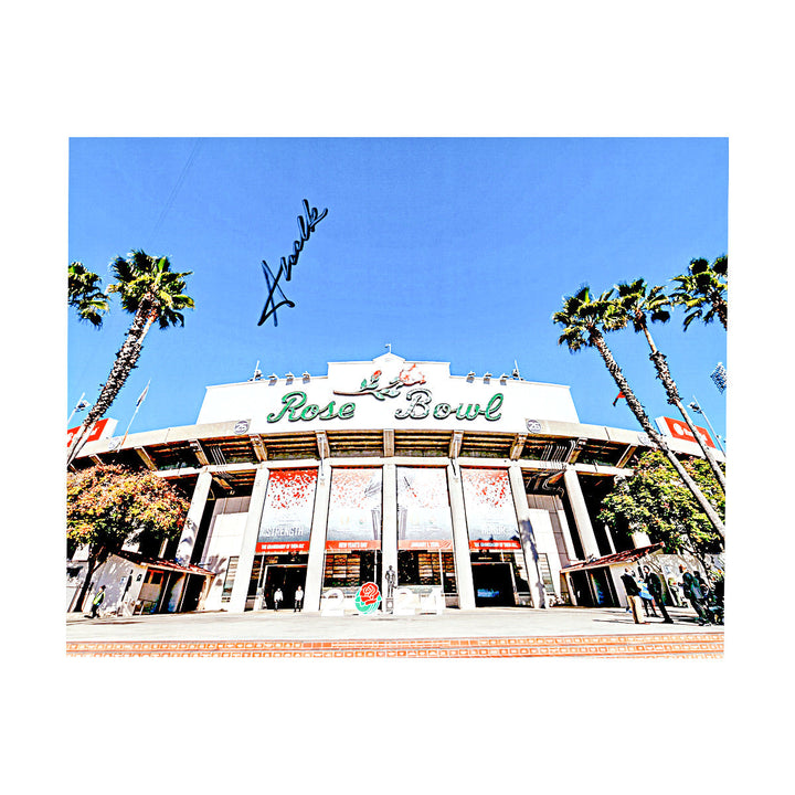 Amorion Walker Michigan Wolverines Autographed Signed 8x10 Photo (CX Champions Circle LOA)