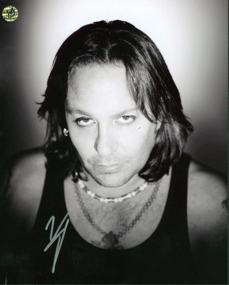 Vince Neil Lead Vocalist of Motley Crue Signed 8x10 Photo (Wizard World)