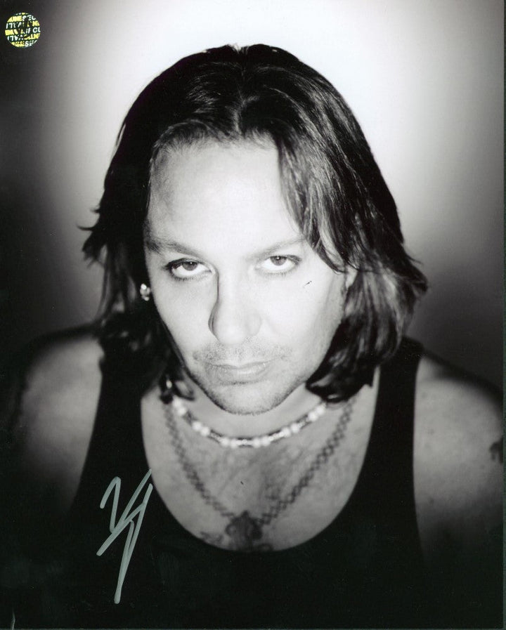 Vince Neil Lead Vocalist of Motley Crue Signed 8x10 Photo (Wizard World)