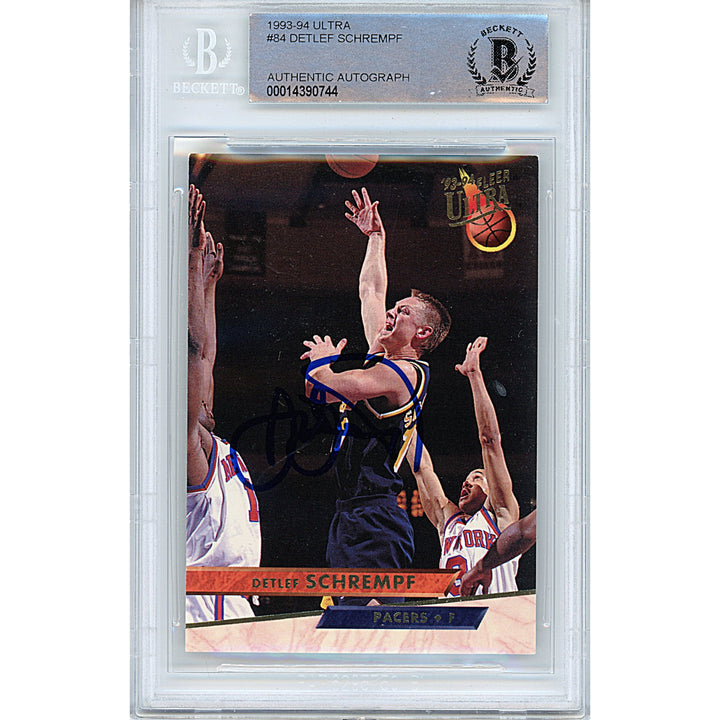 Detlef Schrempf Signed Indiana Pacers 1993-94 Fleer Ultra Basketball Card Beckett Slab
