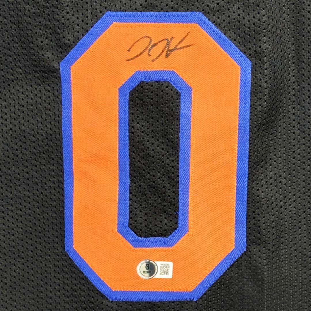 Donte DiVincenzo Signed New York Black Basketball Jersey (Beckett)