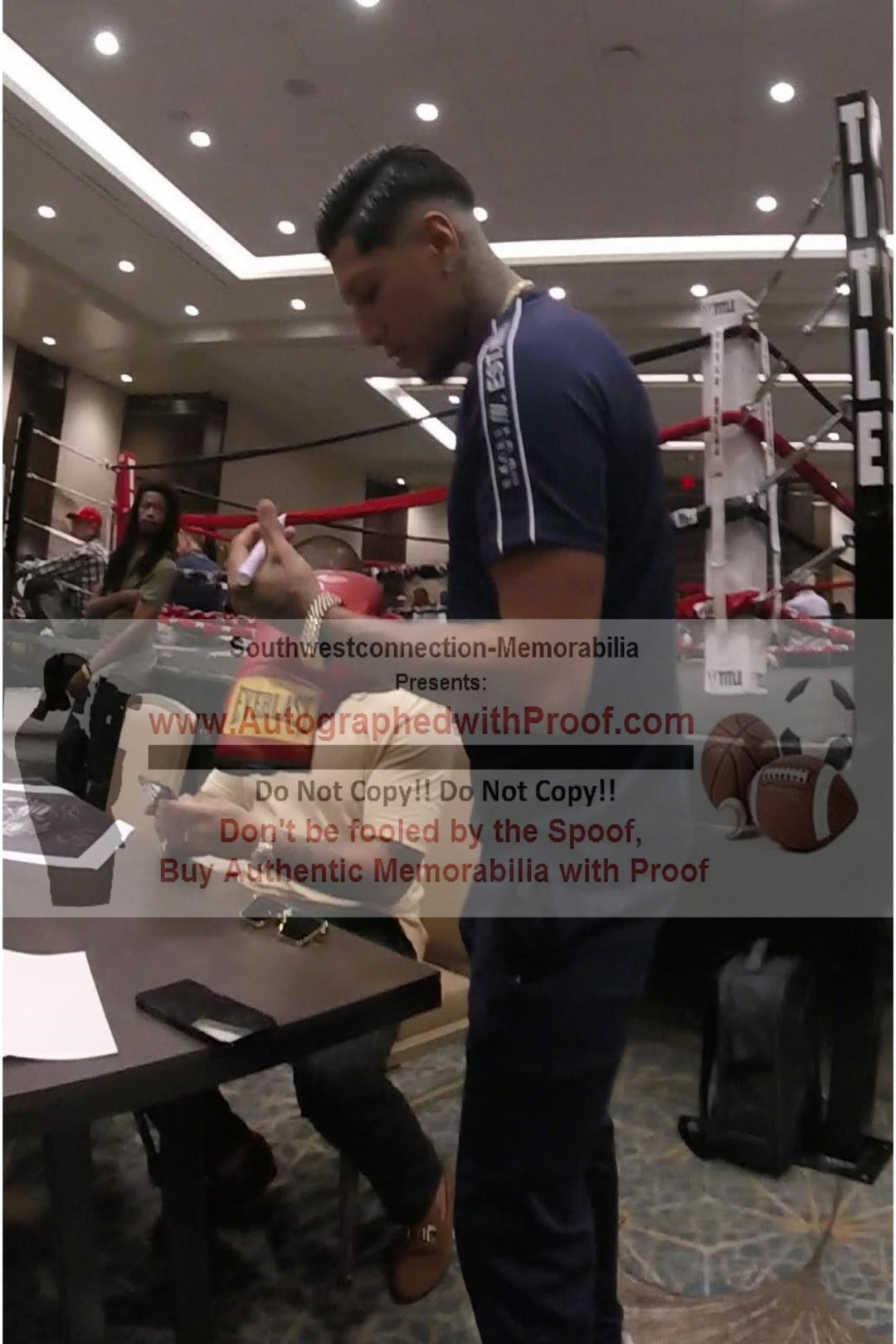 Fernando Vargas Jr Signed Red Everlast Boxing Glove Proof Photo Beckett Authentication