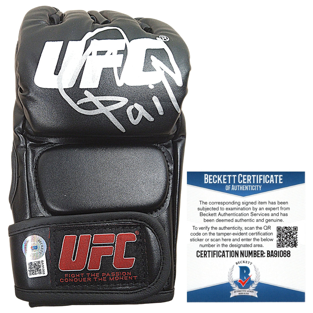 Max Griffin Signed UFC Ultimate Fighting Championship MMA Fighter Glove, Proof, Beckett