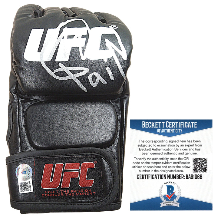 Max Griffin Signed UFC Ultimate Fighting Championship MMA Fighter Glove, Proof, Beckett
