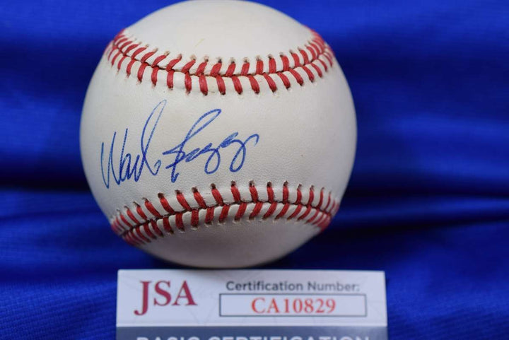 Wade Boggs JSA Coa Autograph American League Signed Baseball
