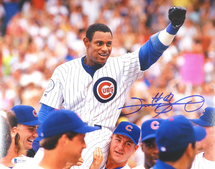 Sammy Sosa Signed 11x14 Photo Chicago Cubs Beckett BAS