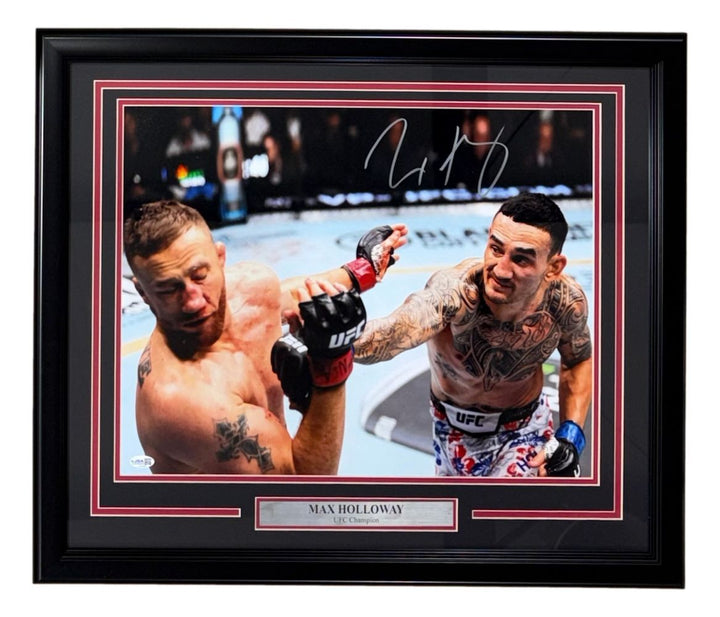 Max Holloway Signed Framed 16x20 UFC Fight vs Justin Gaethje JSA QR