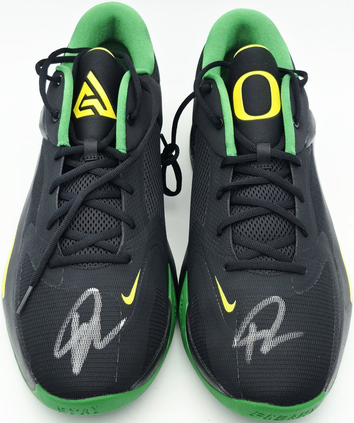 Giannis Auto 2022 (PE) Promo Oregon Nike Zoom Freak 4 Game Shoes Size 16 Beckett