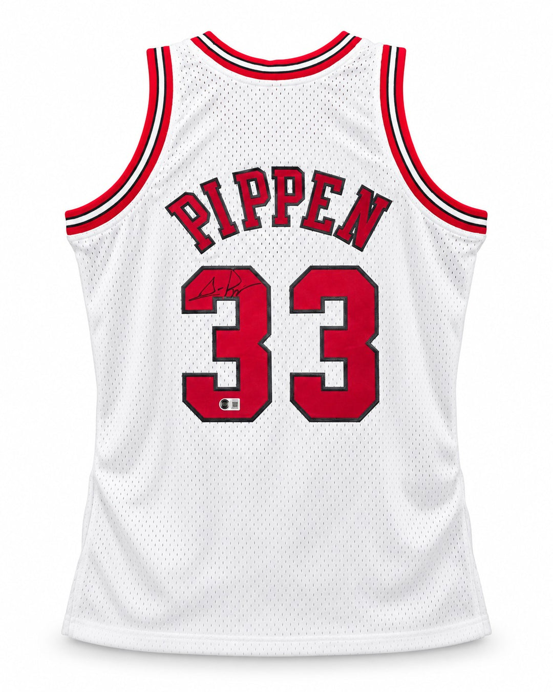 Scottie Pippen Signed Bulls White M&N 1997-98 HWC Swingman Jersey L BAS Witness