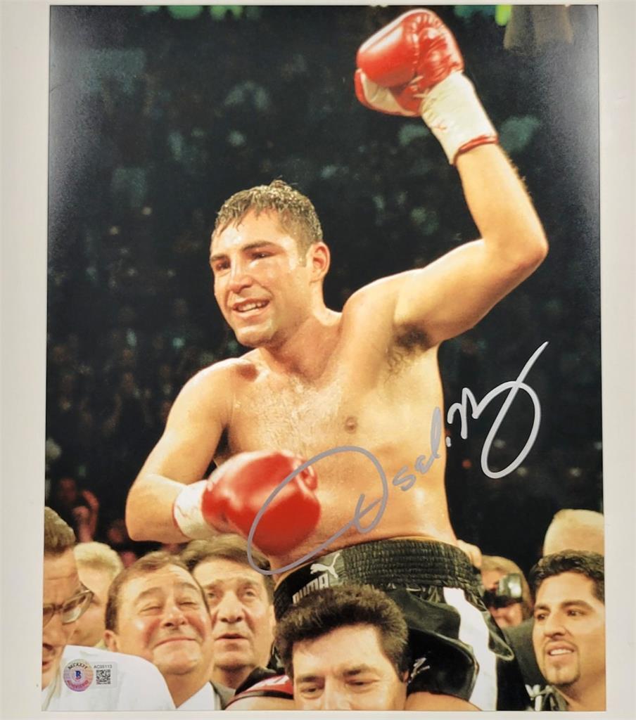 Oscar De La Hoya autograph signed 11x14 photo #6 Golden Boy ~ Beckett BAS
