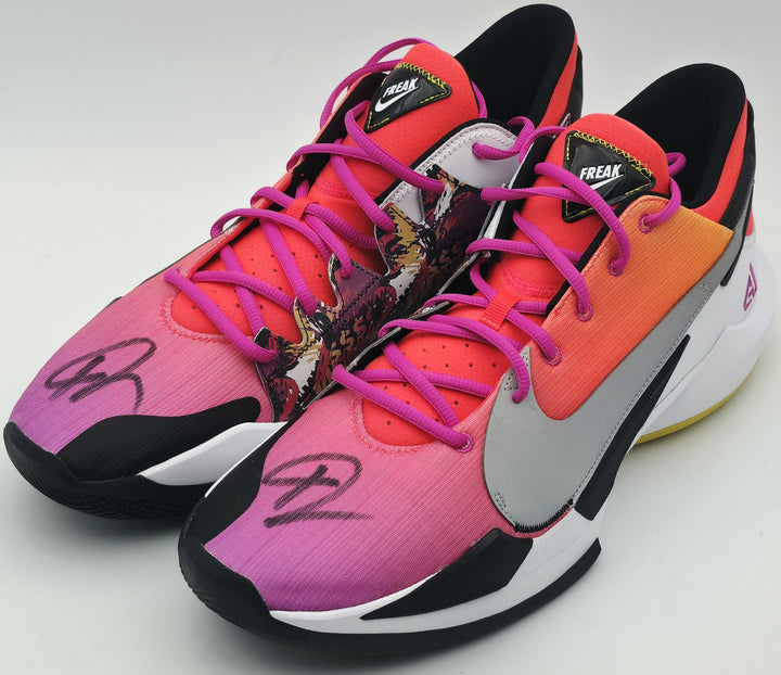 Giannis Antetokounmpo Auto Signed Nike Zoom Freak 2 Shoes Bucks Size 17 Beckett