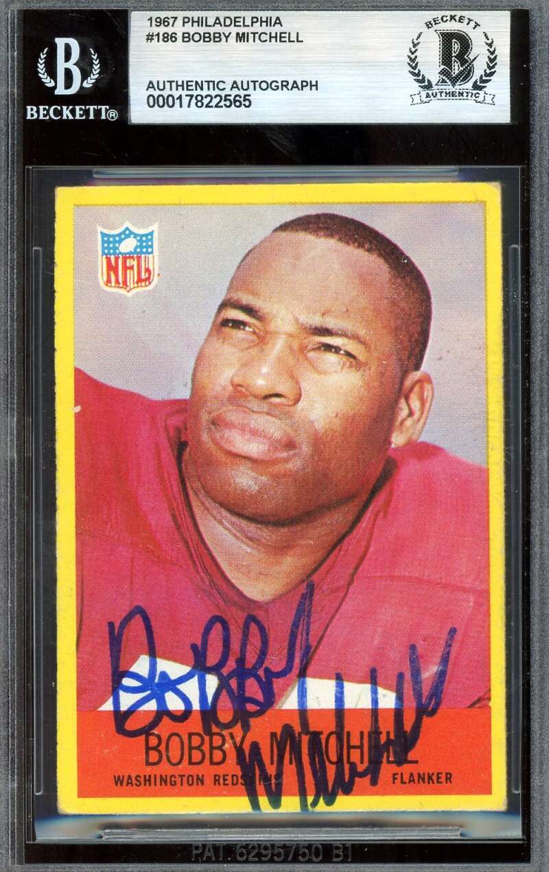 Bobby Mitchell Beckett BAS Signed 1967 Philadelphia Gum Autograph
