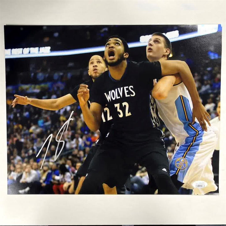 Karl Anthony Towns signed Minnesota Timberwolves 11x14 photo autograph ~ JSA
