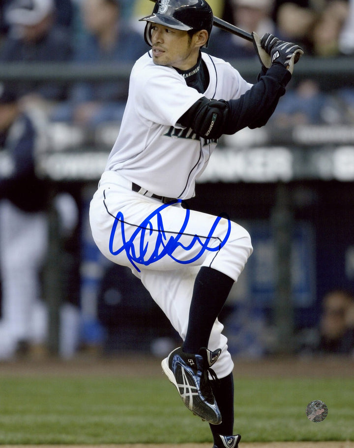 Ichiro Suzuki Autographed Signed 8x10 Photo Seattle Mariners Hitting IS Holo