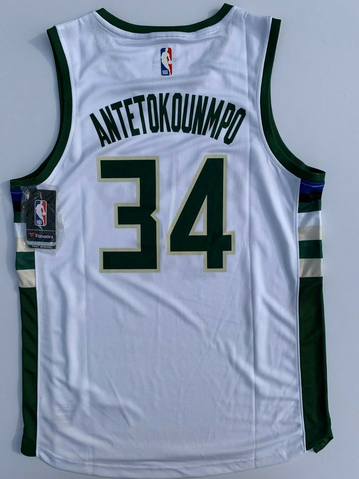 GIANNIS ANTETOKOUNMPO SIGNED MILWAUKEE BUCKS BASKETBALL JERSEY FANATICS JSA