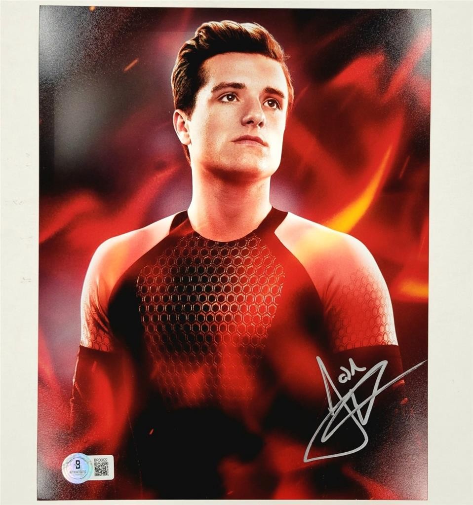 Josh Hutcherson signed Hunger Games 8x10 photo autograph ~ Beckett BAS