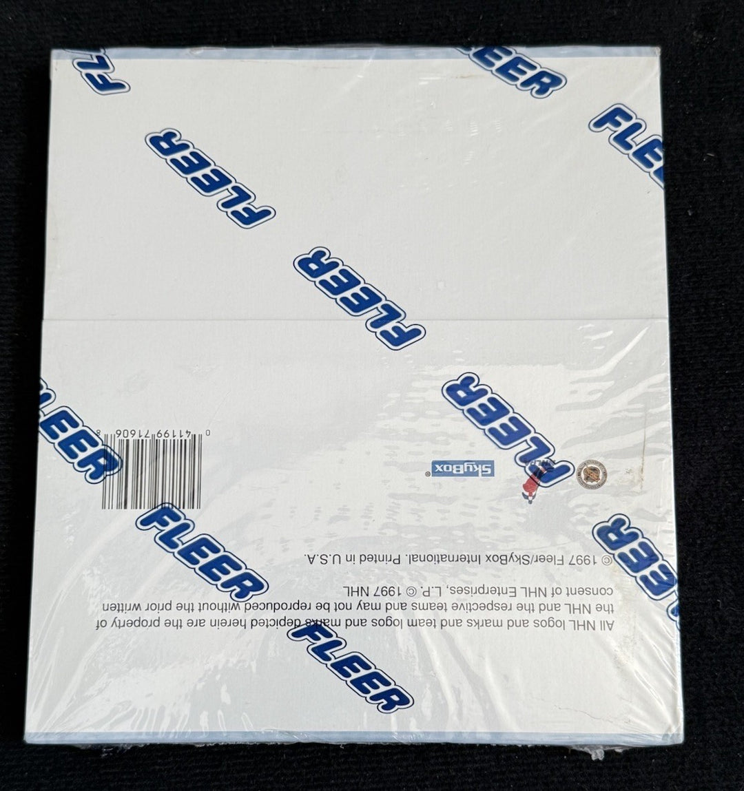 1996-97 Fleer Metal Universe Hockey Factory Sealed Retail Box 18 Packs Inserts