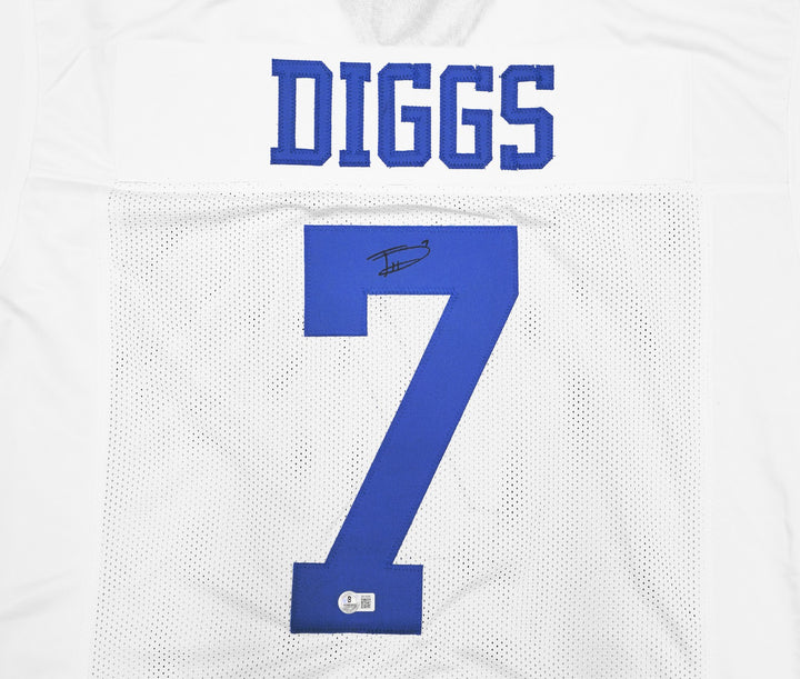 Dallas Cowboys Trevon Diggs Autographed Signed White Jersey Beckett