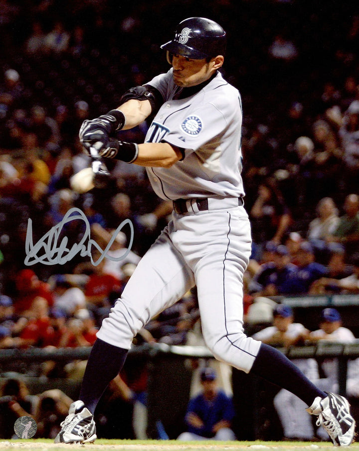 Ichiro Suzuki Autographed Signed 8x10 Photo Seattle Mariners IS Holo