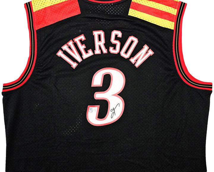 76ers Allen Iverson Auto Black Auth Mitchell Ness 06 HWC Swingman Jersey XXL BAS