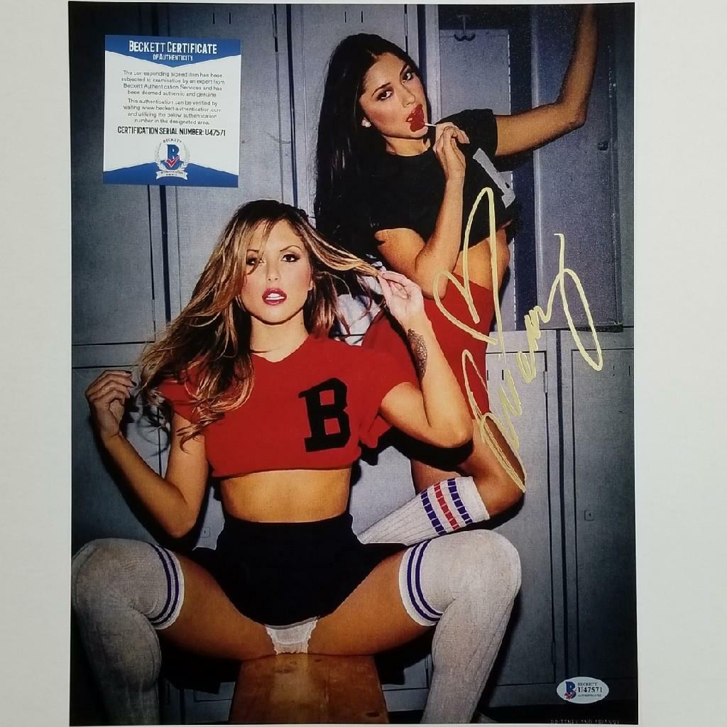 Arianny Celeste signed 11x14 Photo UFC MMA Model Autograph (C) ~ Beckett BAS COA