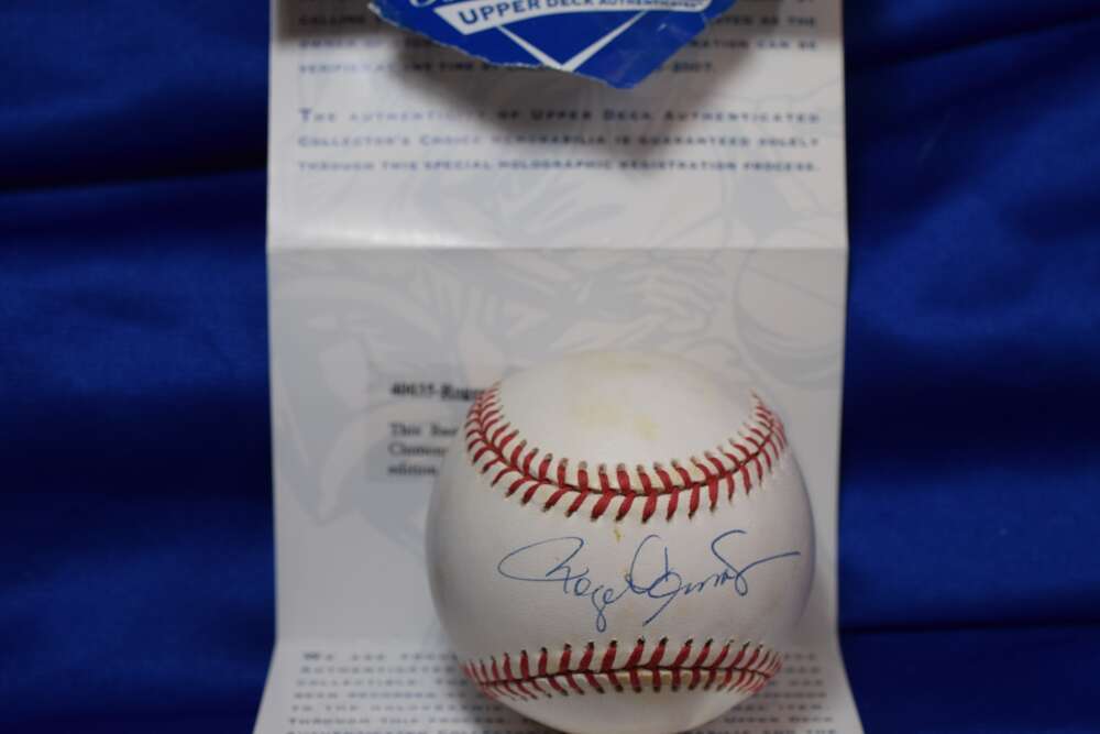 Roger Clemens Upper Deck Coa Autograph American League Signed Baseball