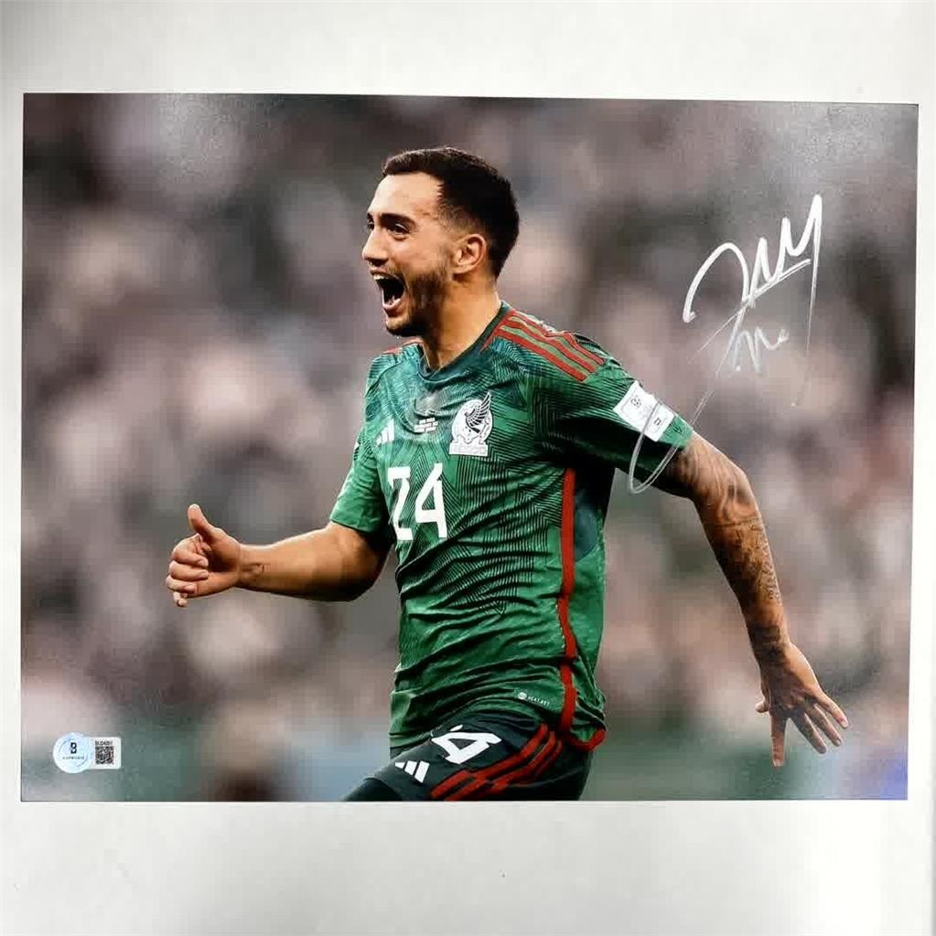 Luis Chavez signed Team Mexico 11x14 photo Pachuca Moscow autograph Beckett BAS