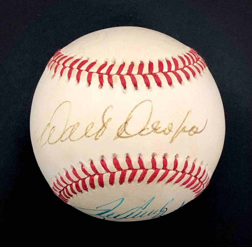 Tom Seaver/Johnny Bench/Pee Wee Reese multi signed Baseball BAS COA LOA Beckett