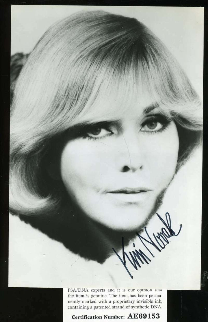 Kim Novak Psa Dna Coa Hand Signed Photo Autograph