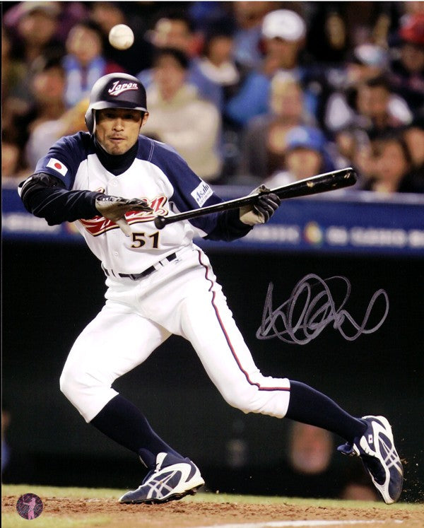 Ichiro Suzuki Autographed Signed 8x10 Photo WBC Japan IS Holo