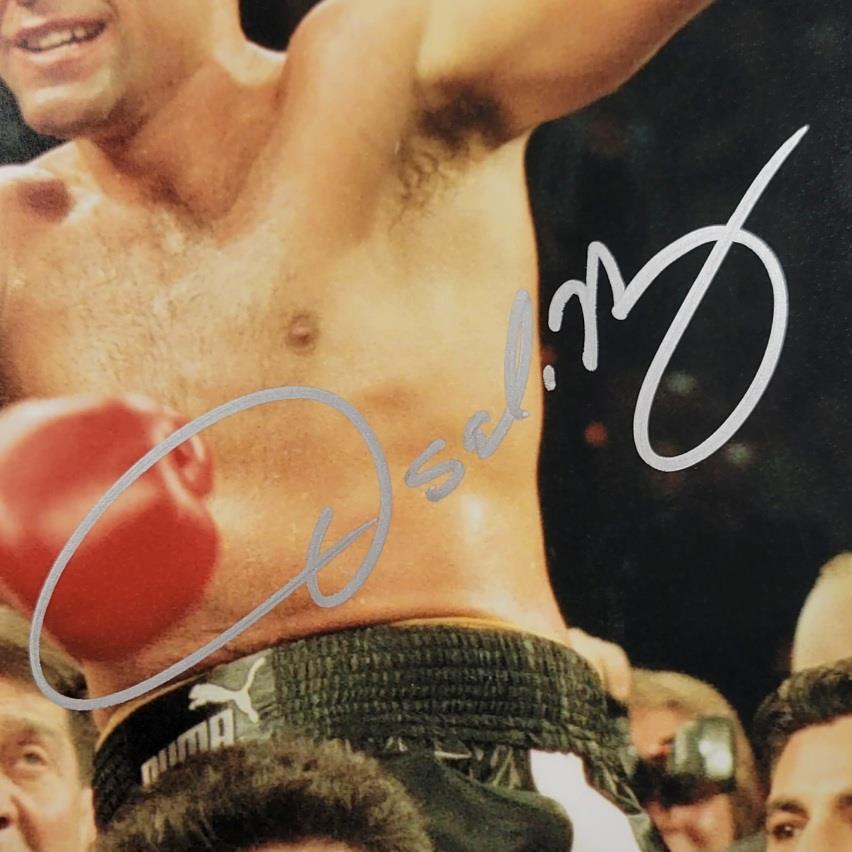 Oscar De La Hoya autograph signed 11x14 photo #6 Golden Boy ~ Beckett BAS