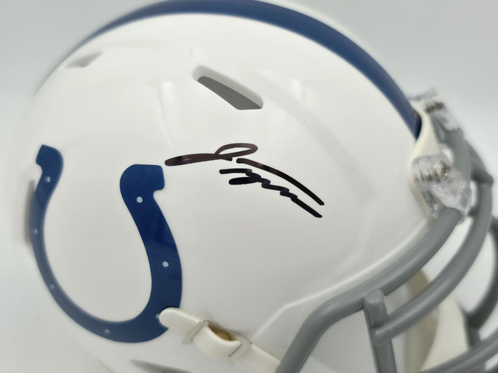 Jonathan Taylor Signed Indianapolis Colts White Speed Mini Helmet Beckett Wit