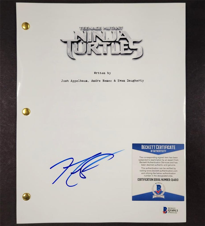 Noel Fisher signed TMNT Ninja Turtles Full Movie Script (B) ~ Beckett BAS COA