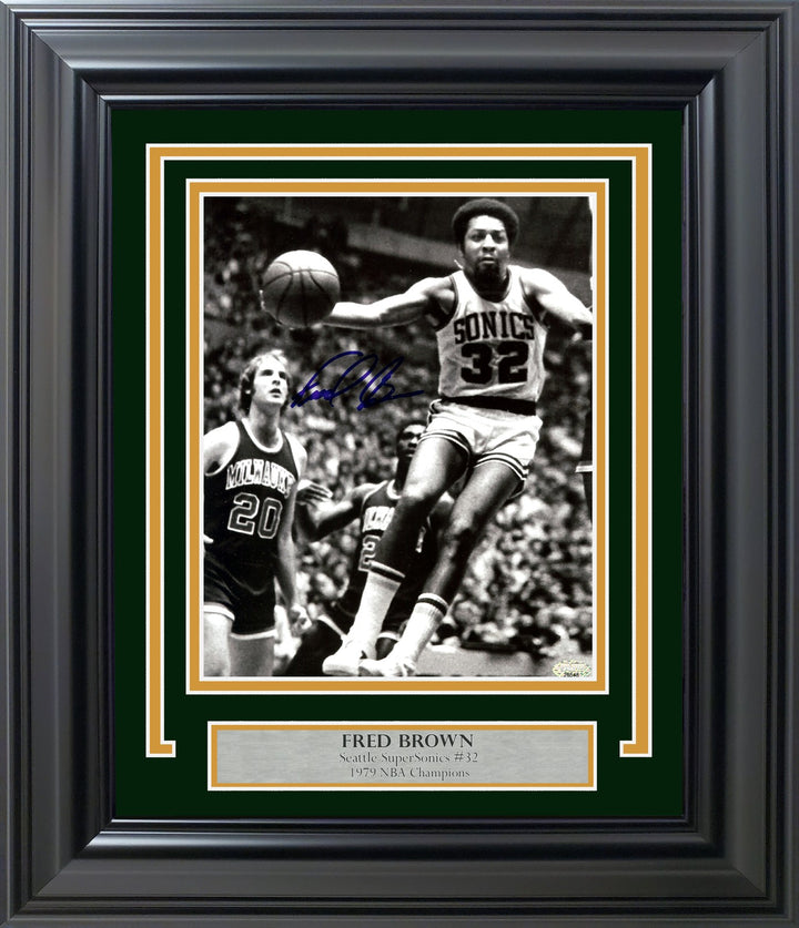 Downtown Fred Brown Signed Framed 8x10 Photo Seattle Supersonics MCS Holo
