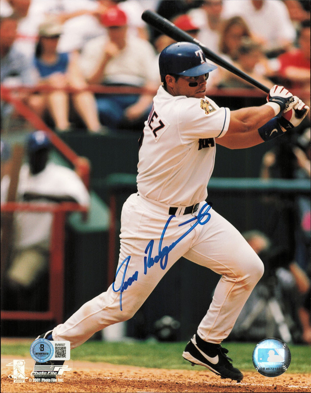 Ivan Pudge Rodriguez Signed 8x10 Photo Texas Rangers Beckett BAS QR #BV86507