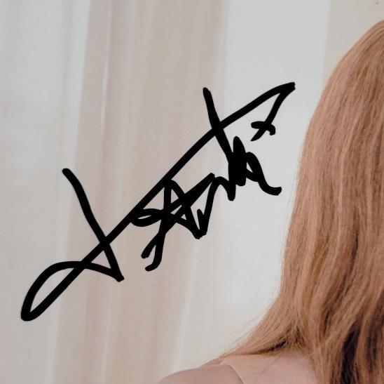 Amie Donald signed Megan 8x10 photo #2 autograph ~ Beckett BAS