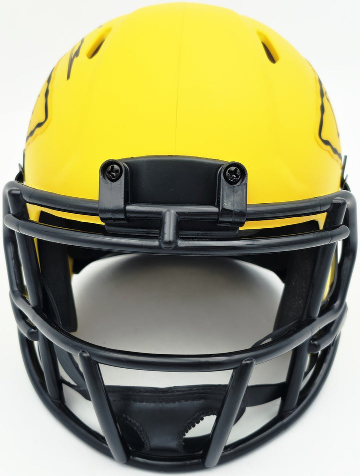 Kenneth Walker III Auto Chiefs Rave Yellow Rave Speed Mini Helmet Beckett Wit
