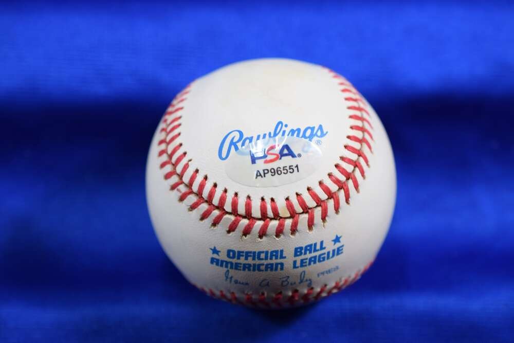 Carl Yastrzemski PSA DNA Autograph American League OAL Signed Baseball HOF