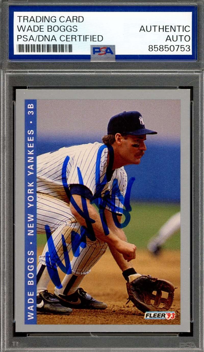 Wade Boggs PSA DNA Signed 1993 Fleer Autograph