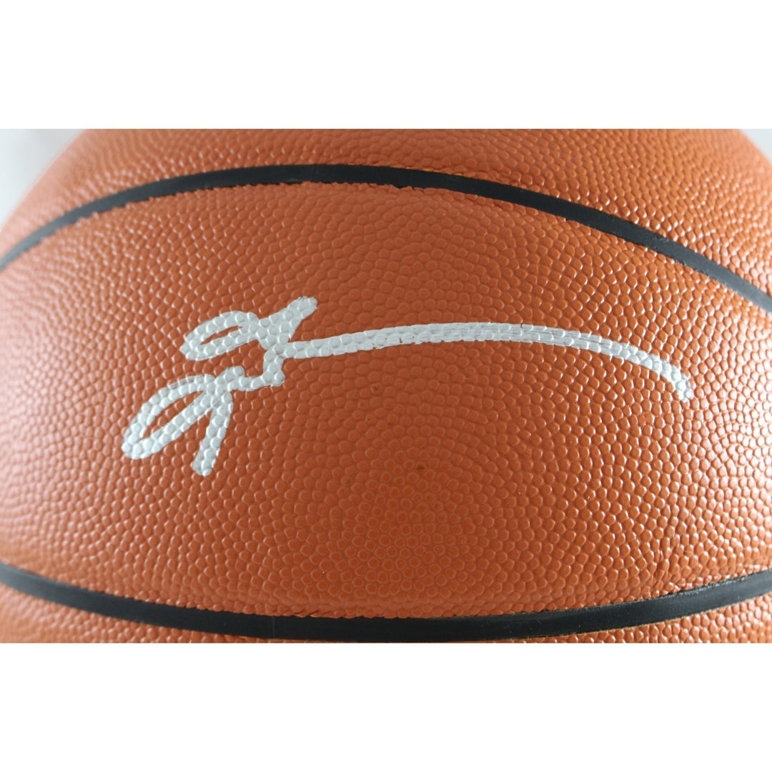 Allen Iverson Signed Philadelphia 76ers Spalding Basketball Beckett WIT 28383