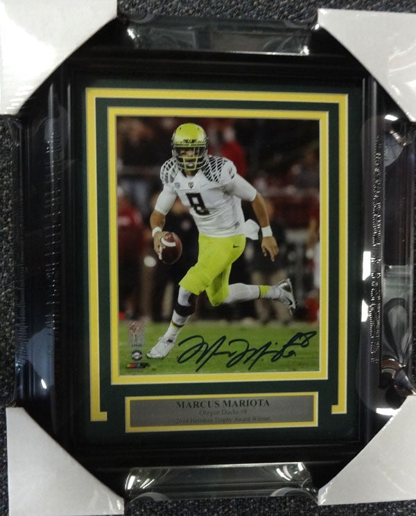 Marcus Mariota Signed Framed 8x10 Photo Oregon Ducks MM Holo
