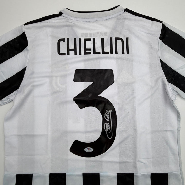 Autographed/Signed Giorgio Chiellini Juventus White Soccer Jersey Beckett COA