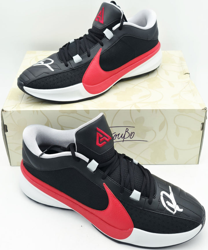 Giannis Signed 2023 PE Promo Nike Zoom Freak 5 Shoes Size 17 BAS Witness